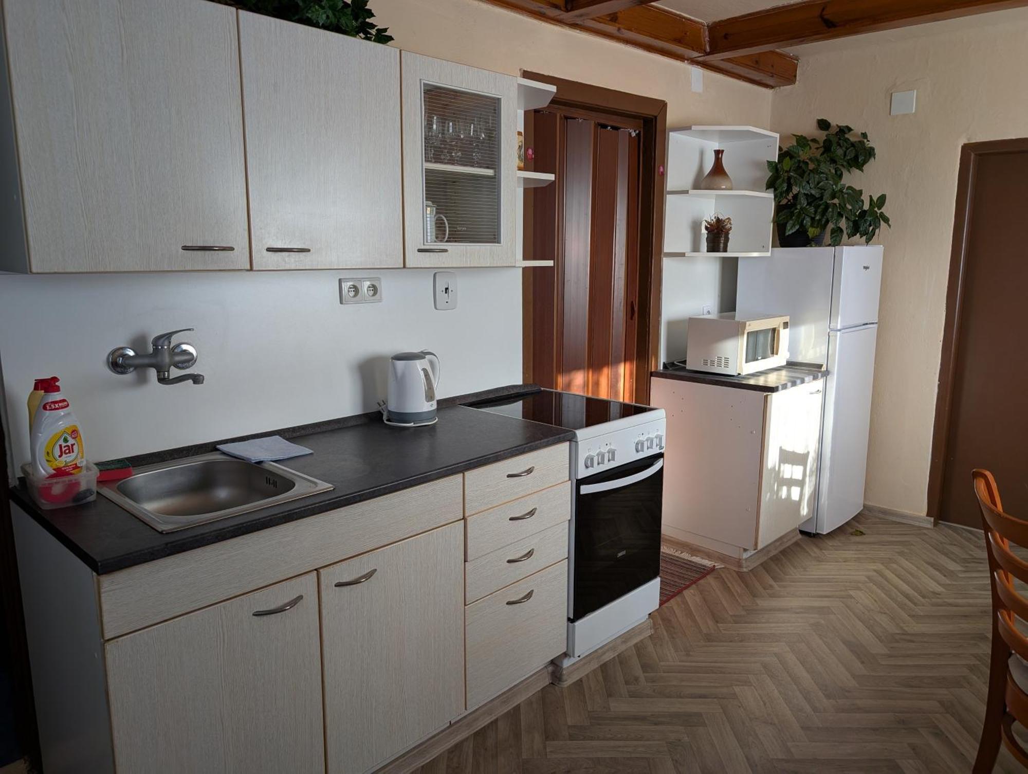 Dvougeneracni Dum Se Zahradou Apartman Vimperk Kültér fotó