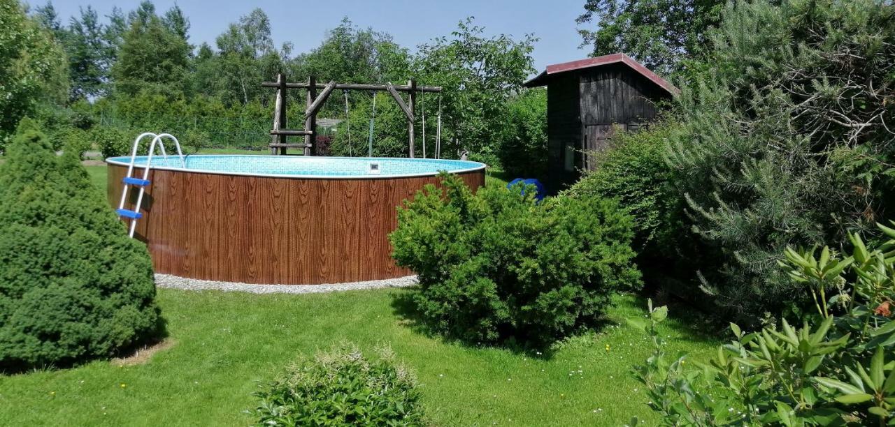 Dvougeneracni Dum Se Zahradou Apartman Vimperk Kültér fotó